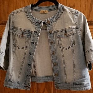 Mid sleeve denim jacket NWT One World sz med